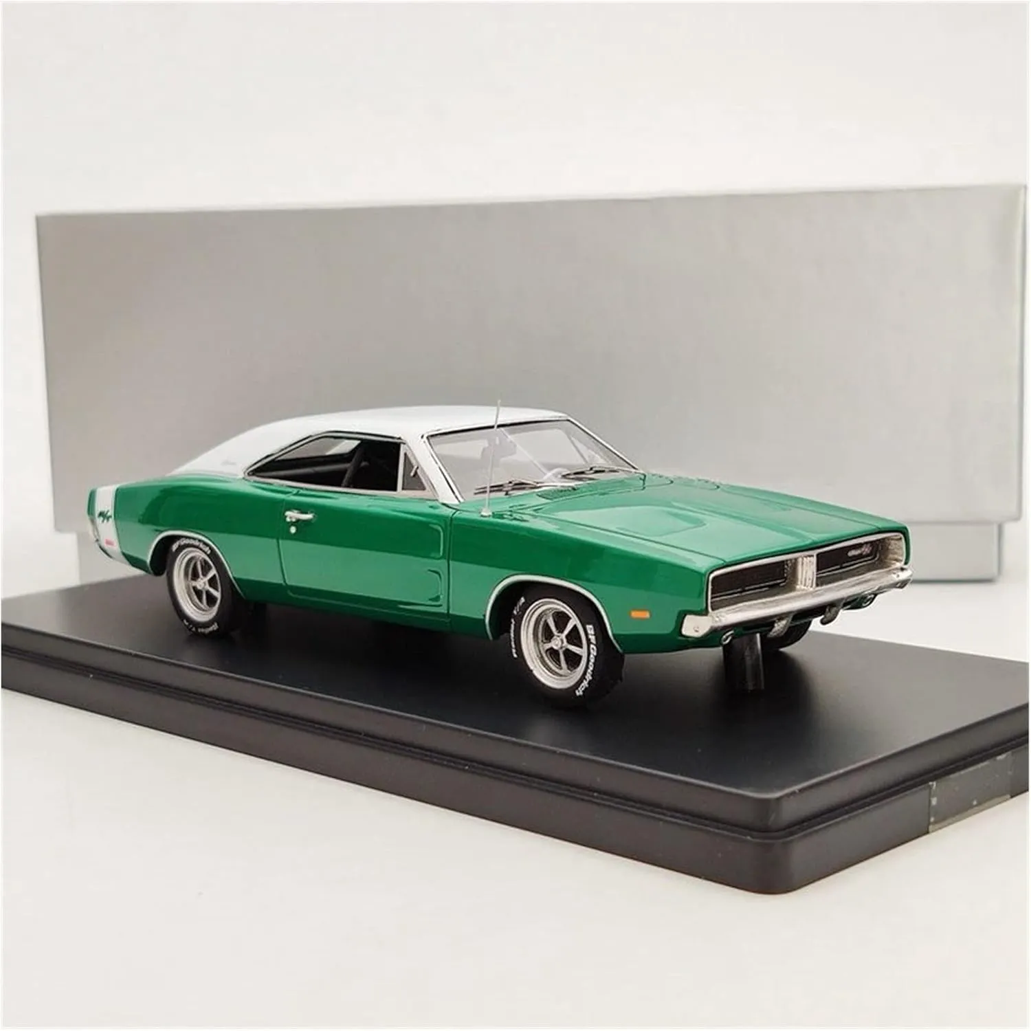 Car Model Display Souvenir Ornament Festive Deluxe Gift (Color : Green) Resin Car Vehicle Model Fit for Challenger 1969 R/T SE 1 43 Limited Edition symbolic indicator glimpse Resin Muscle 